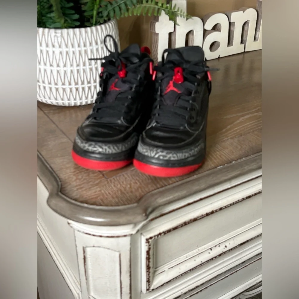 Jordan Spizike Low Casual Youth Shoes Size 5.5Y